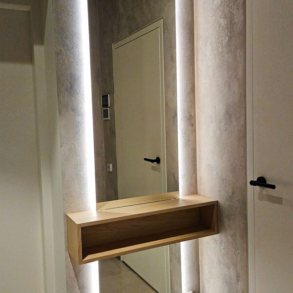 Iebūvējamais spogulis