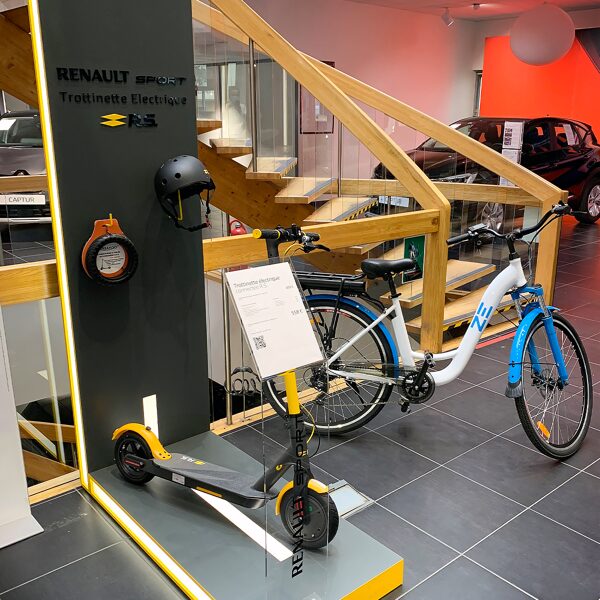 Renault Scooter Product Stand