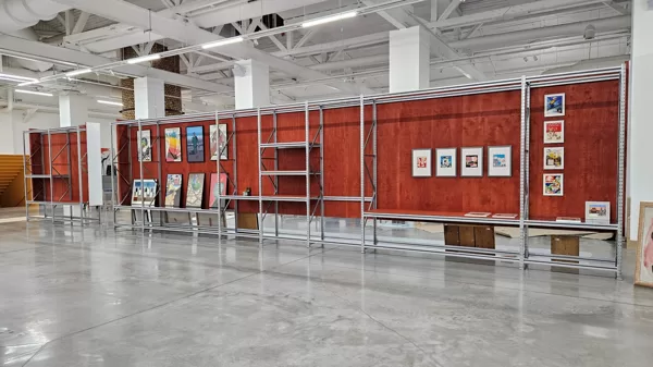 Art gallery stand